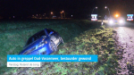 Auto in greppel Oud-Vossemeer, bestuurder gewond
