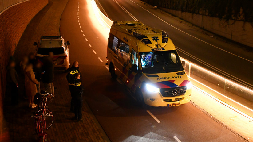 De gewonde is naar het ziekenhuis gebracht.