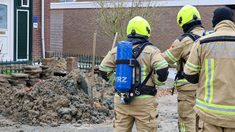 De brandweer deed ter plekke metingen.