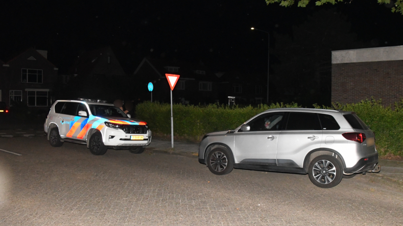 De fietser is met spoed naar het ziekenhuis gebracht.