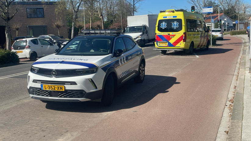 De scooterbestuurder heeft medische zorg gekregen.