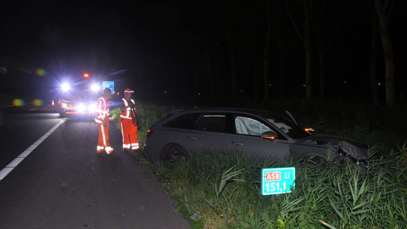 De pas twee maanden oude auto raakte zwaar beschadigd.