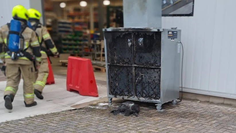 De brandweer van Heinkenszand verrichtte metingen.