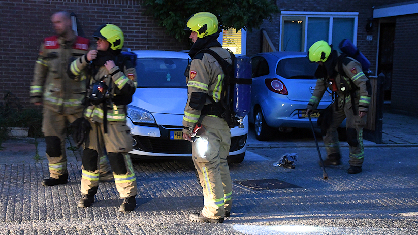 De brandweer heeft het riool gespoeld.