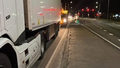 Vrachtwagen met pech blokkeert N59 bij Zierikzee