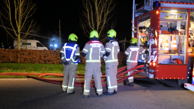 Forse rookontwikkeling bij brand schuur tuindersbedrijf 's-Gravenpolder