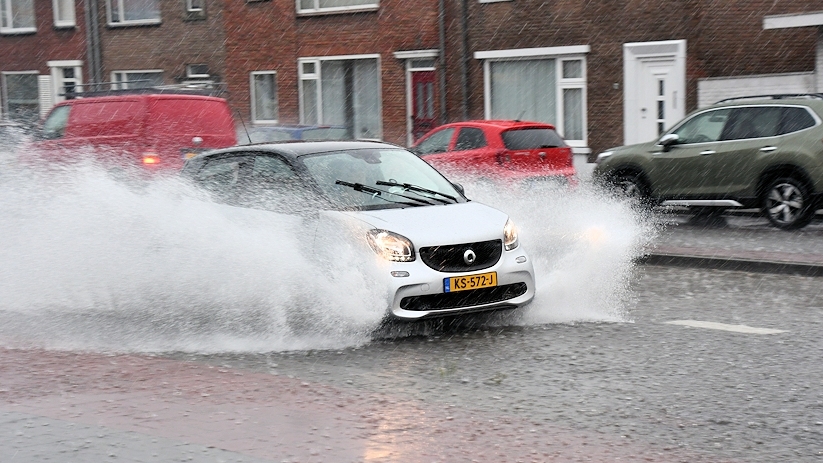 Ruim 50 Meldingen Wateroverlast Door Hevige Regenval - HVZeeland ...