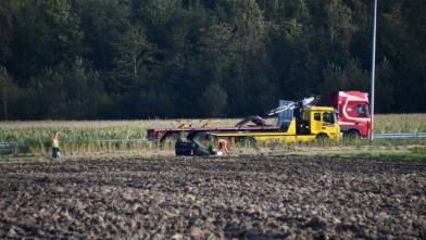 Auto belandt in sloot langs A58 bij Kapelle