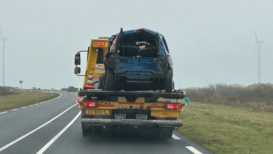 Auto over de kop na vermoedelijke uitwijkmanoeuvre Renesse