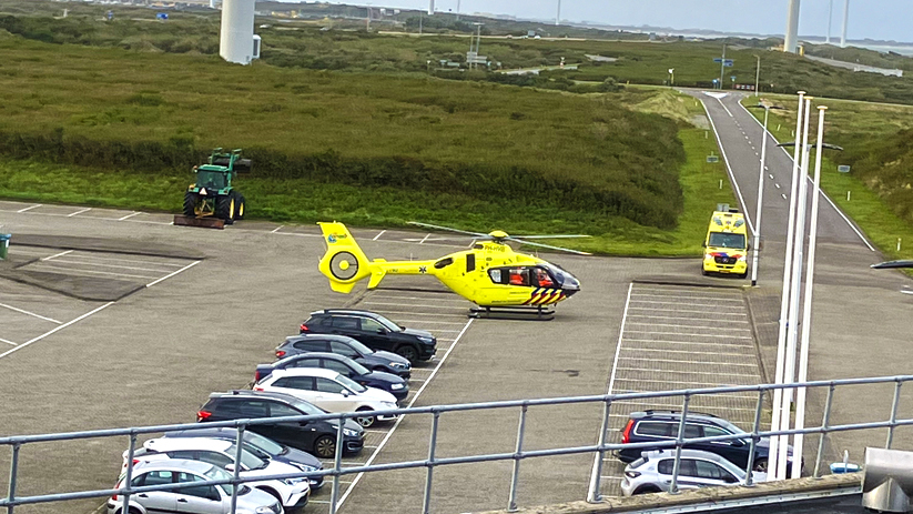 De helikopter landde bij het Topshuis.