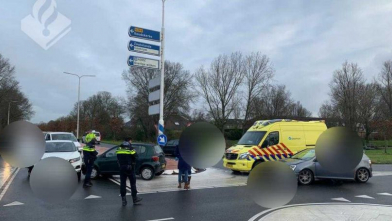 Drie auto's in botsing op T-splitsing in Vlissingen