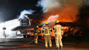 Grote uitslaande brand verwoest winkelpand Ovezande