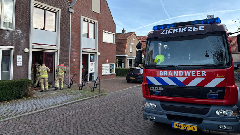 De personen bevonden zich in een gebouw aan de Regenboogstraat.