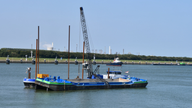 Kraanponton gezonken Westbuitenhaven Terneuzen