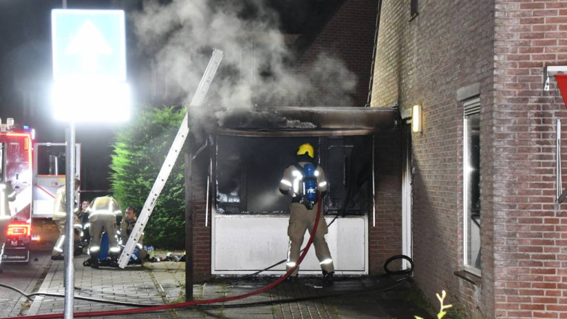 Bij de brand zijn meerdere personen gewond geraakt.