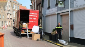 Politie neemt goederen growshop in beslag