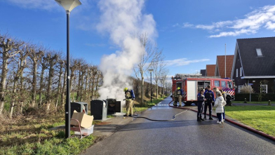 Ondergrondse papiercontainer in brand in Zierikzee