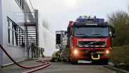 Zeer grote uitslaande brand Pearyweg Goes