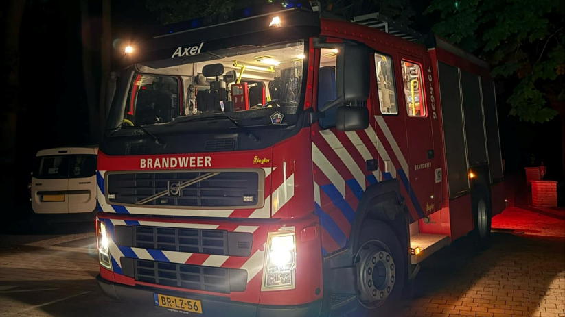 De brandweer heeft metingen verricht in de woning.