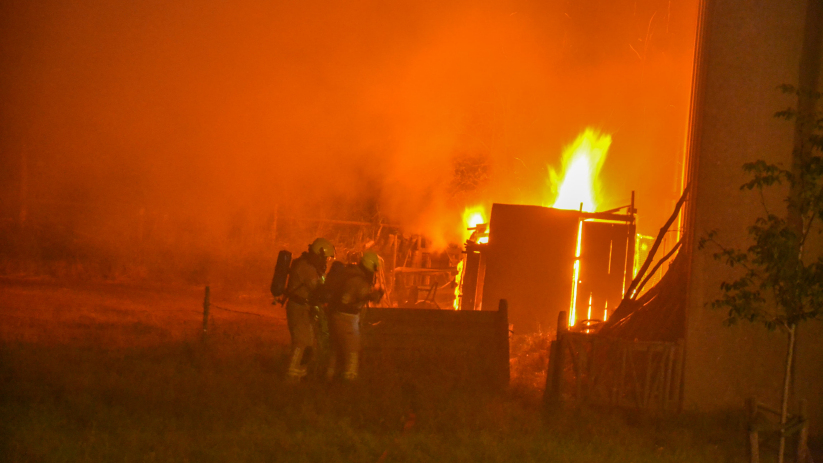 De paardenstal is in vlammen opgegaan.