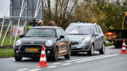 Twee auto's beschadigd door botsing op N290 Zaamslag