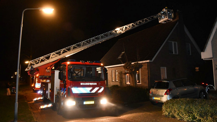 De brandweer heeft het rookkanaal geveegd.