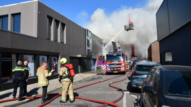 Gewonde bij zeer grote woningbrand Kerkdreef Axel