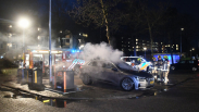 Autobrand op parkeerplaats winkelcentrum Middelburg