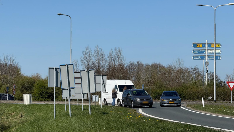 Beide voertuigen liepen schade op door het ongeval.