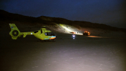 Paraglider zwaargewond na valpartij op strand Biggekerke