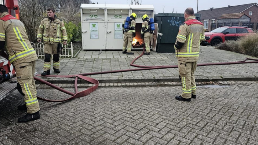 De kleding is in vlammen opgegaan.