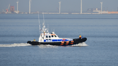 Sportvisboot loopt aan de grond bij Breskens