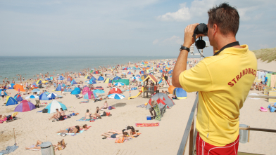 Strandwacht redt zwemmers uit muistromen