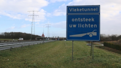 Grote verkeershinder vanwege afsluiting Vlaketunnel A58
